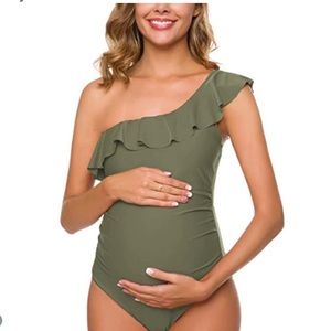 *NWT* Maternity Bathing Suit